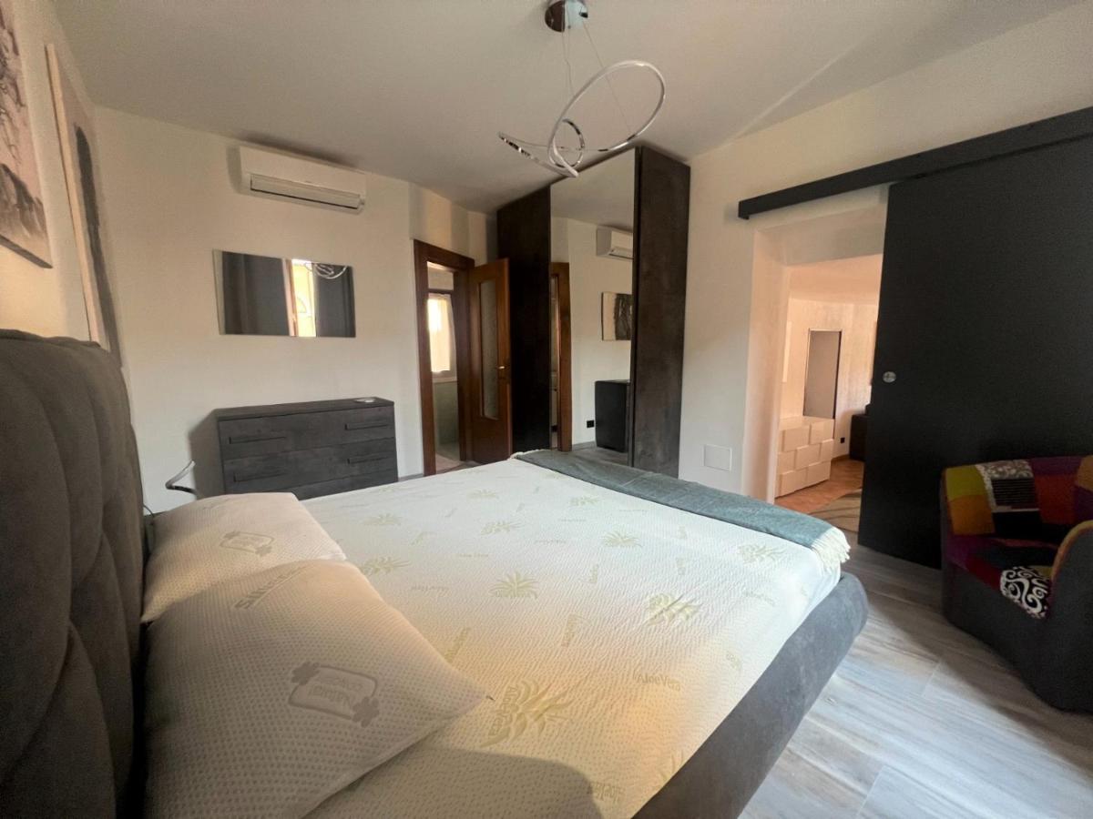 Apartment In Central Square With Lake View 莱诺 外观 照片